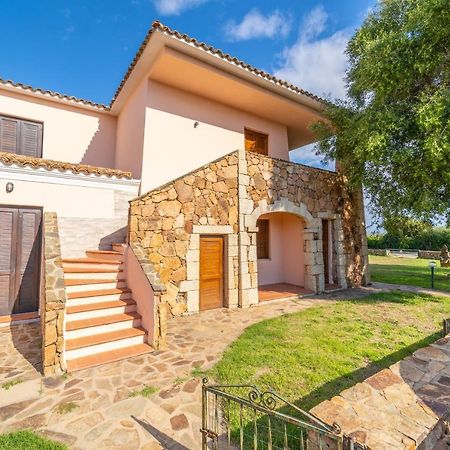 Iss Travel, Pedra Rosa 2 Bedroom Apartments With Private Terrace And Air Conditioning San Teodoro  Eksteriør billede